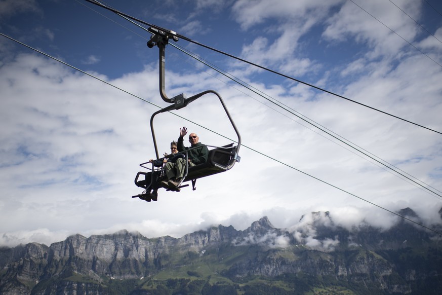 Hoch hinaus: Die Schweiz stellt mit «SwissCovid» ihre Innovationskraft unter Beweis. Nach den Wissenschaftlern, IT-Spezialisten, Juristen und Politikern sind die Bürger dran.
