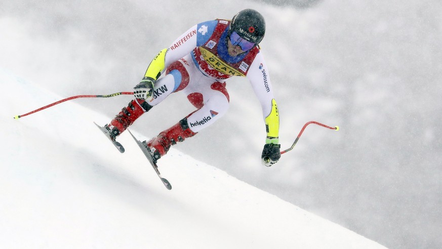 epa08878537 Mauro Caviezel of Switzerland in action during the Men&#039;s Super G race at the FIS Alpine Skiing World Cup in Val d&#039;Isere, France, 12 December 2020. EPA/GUILLAUME HORCAJUELO