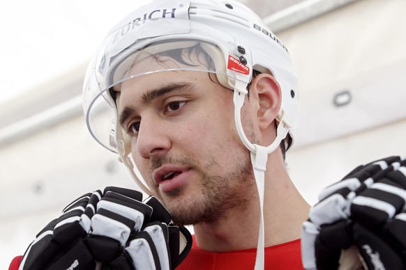 Switzerland&#039;s forward Nino Niederreiter speaks to the media, after a training session of the IIHF 2018 World Championship at the practice arena of the Royal Arena, in Copenhagen, Denmark, Friday, ...