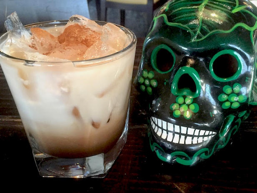 white mexican russian horchata tequila drinks cocktails alkohol mexiko https://www.foodnetwork.com/fn-dish/restaurants/2016/03/3-of-a-kind-curry-cocktails