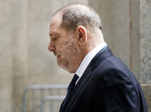 Noch immer tauchen neue Vorwürfe gegen Ex-Hollywood-Mogul Harvey Weinstein auf. Das könnte den Prozessbeginn verzögern. (Archivbild)