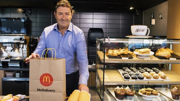 IMAGE DISTRIBUTED FOR MCDONAD&#039;S- In celebration of McDelivery Night In on Thursday, September 19, 2019, McDonaldÄôs CEO Steve Easterbrook packs McDelivery orders with the McDelivery Night In mer ...