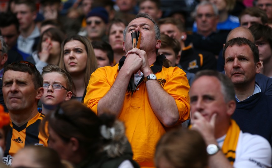Die Hull-Fans können es nicht fassen: Ihre Spieler dürfen nächste Saison nicht mehr in der Premier League ran.