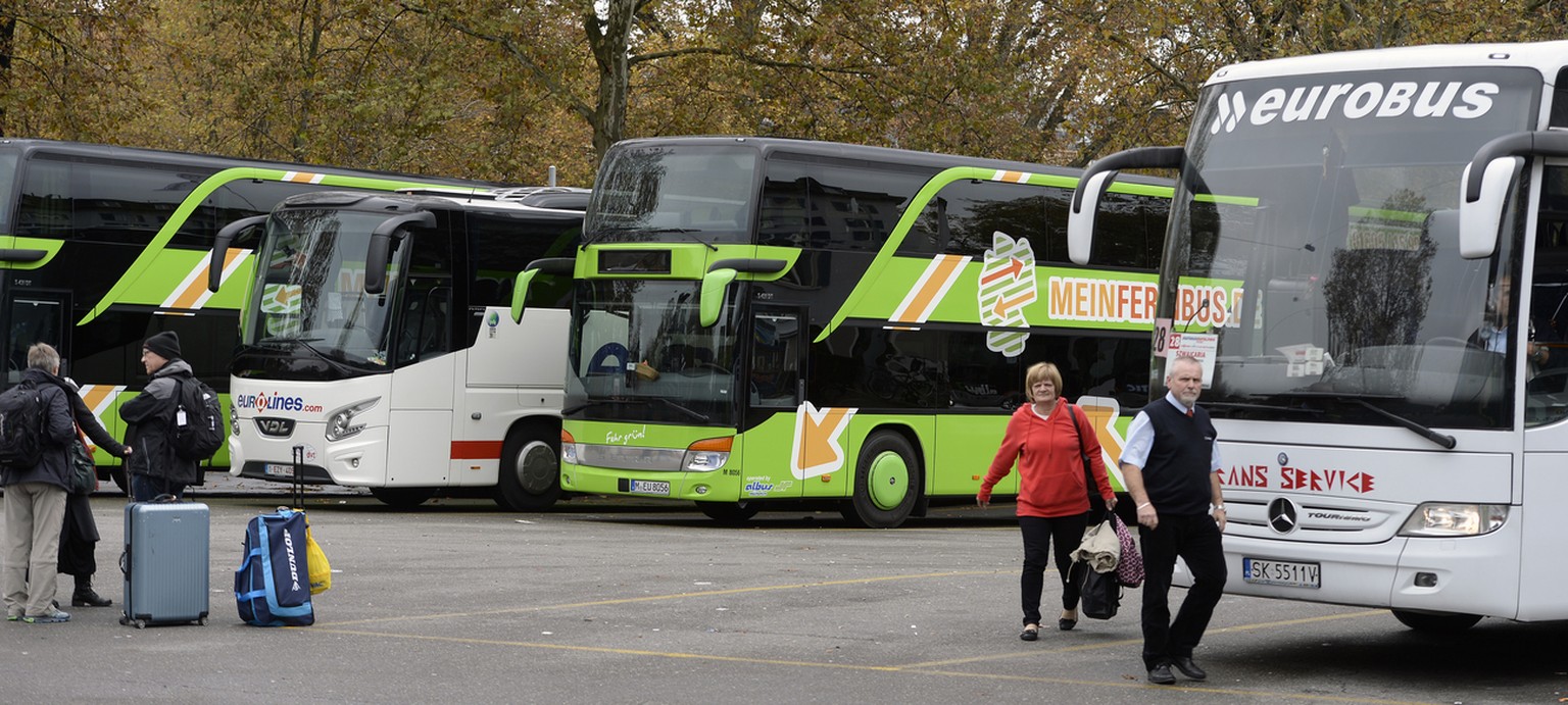 Immer mehr Schweizer benutzen die Fernbusse, um ins nahe Ausland zu reisen.