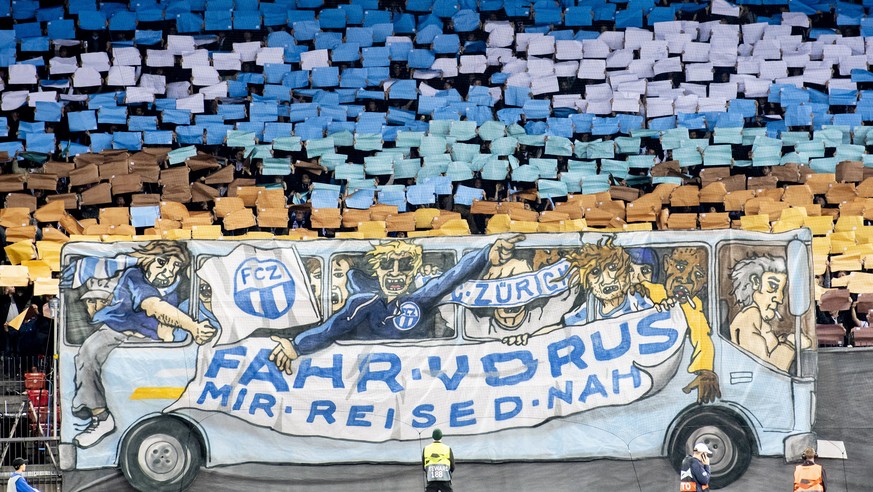 epaselect epa07119548 FC Zurich fans during the UEFA Europe League group stage soccer match between FC Zurich and Bayer 04 Leverkusen at the Letzigrund stadium in Zurich, Switzerland, 25 October 2018. ...