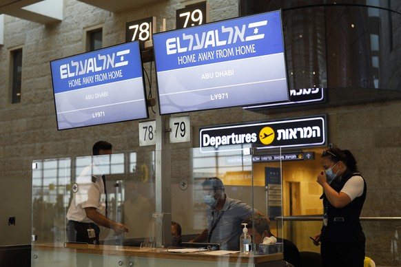 A screen displaying flight number of Israeli flag carrier El Al&#039;s airliner which will carry Israeli and U.S. delegations to Abu Dhabi for talks meant to put final touches on the normalization dea ...