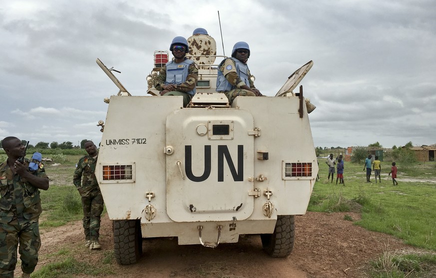 Peacekeepers from the United Nations Mission in the Republic of South Sudan (UNMISS) provide security during a visit of UNCHR High Commissioner Filippo Grandi to South Sudan&#039;s largest camp for th ...