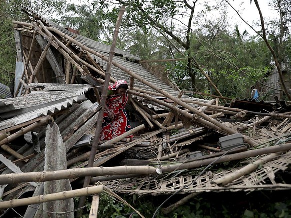 Über 80 Menschen sind in Indien und Bangladesch durch den Wirbelsturm «Amphan» ums Leben gekommen.