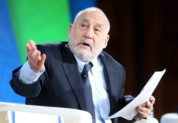 epa05458143 (FILE) A file photograph showing Nobel Prize of Economy Joseph Stiglitz speaking during a conference in the frame of the Annual Meeting of International Monetary Fund (IMF) and World Bank  ...