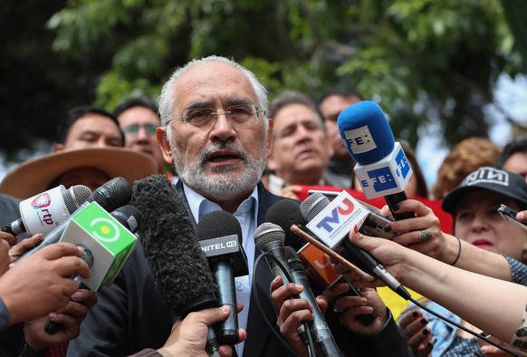 epa07986610 Bolivian former President Carlos Mesa speaks to the media in La Paz, Bolivia, 10 November 2019. Mesa said that Bolivia&#039;s President Evo Morales must be unable to run for election again ...
