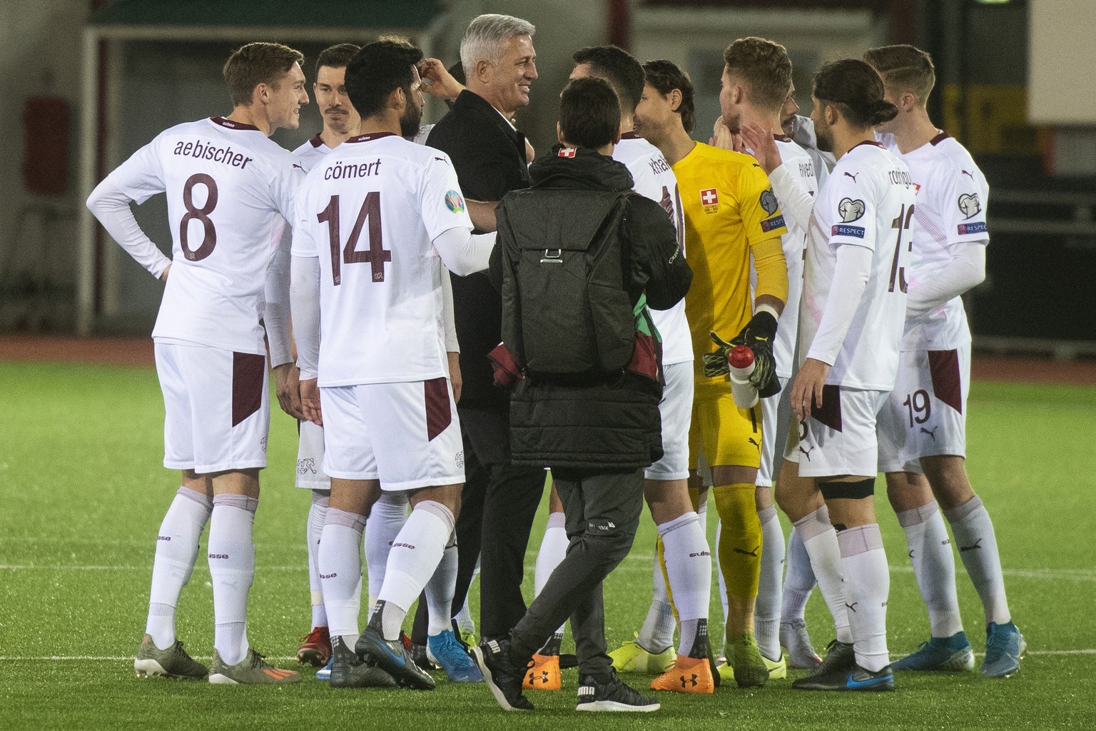 Switzerland&#039;s coach Vladimir Petkovic, centre, congratulates his players at the end of a Euro 2020 Group D qualifying soccer match between Gibraltar and Switzerland at the Victoria stadium in Gib ...