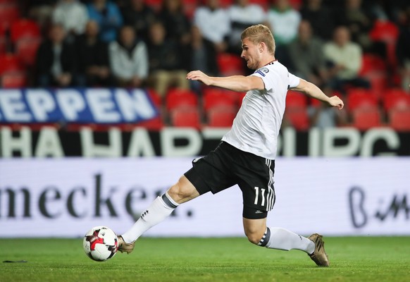 epa06177794 Germany&#039;s Timo Werner scores the 1-0 lead during the FIFA World Cup 2018 qualifying soccer match between Germany and Czech Republic in Prague, Czech Republic, 01 September 2017. EPA/M ...