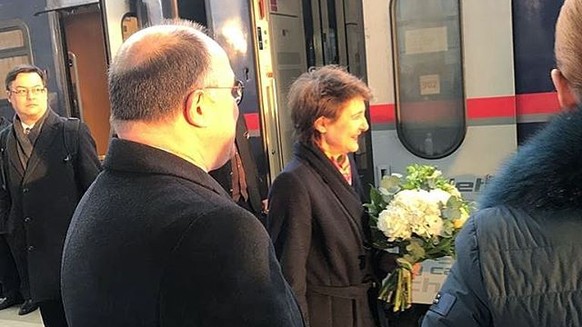 Bundesrätin Simonetta Sommaruga nimmt den Nachtzug nach Wien
https://www.instagram.com/p/B773Q2mgvg2/?utm_source=ig_embed