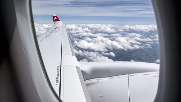 epa05411199 Aerial view from the new Bombardier C-Series CS100 airplane of the airline SWISS on the occasion of the aircraft&#039;s baptism, over Switzerland, 06 July 2016. Bombardier commissioned the ...