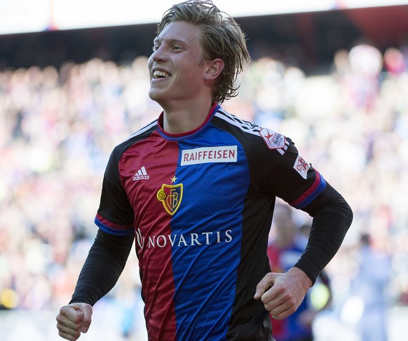 Alexander Fransson bejubelt seinen ersten Treffer im Dress des FC Basel.