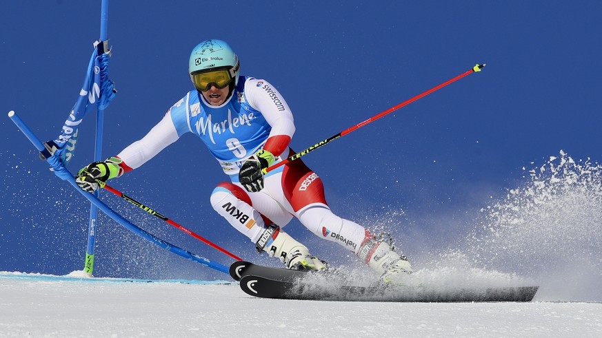Switzerland&#039;s Wendy Holdener speeds down the course during an alpine ski, women&#039;s World Cup giant slalom at the Kronplatz resort, in San Vigilio di Marebbe, Italy, Tuesday, Jan. 23, 2018. (A ...