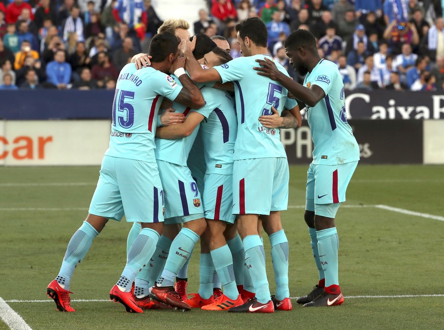 epa06337561 FC Barcelona&#039;s Uruguayan forward Luis Suarez (2L) celebrates with team mates after scoring the 2-0 goal against Leganes during their Spanish Primera Division League soccer match at th ...