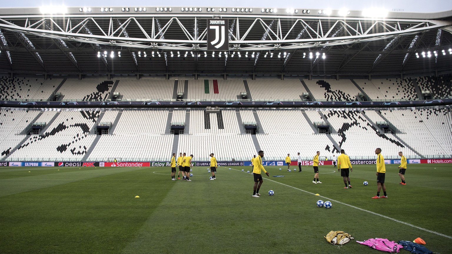 epa07062019 Young Boys&#039; players attend a training session at the Allianz Arena stadium in Turin, Italy, 01 October 2018. BSC Young Boys will face Juventus in their UEFA Champions League Group H s ...