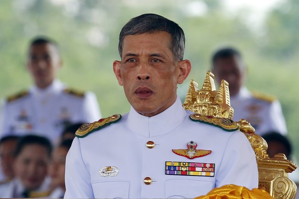 Thailand&#039;s Crown Prince Maha Vajiralongkorn watches the annual Royal Ploughing Ceremony in central Bangkok, Thailand, May 13, 2015. REUTERS/Chaiwat Subprasom/File Photo TPX IMAGES OF THE DAY