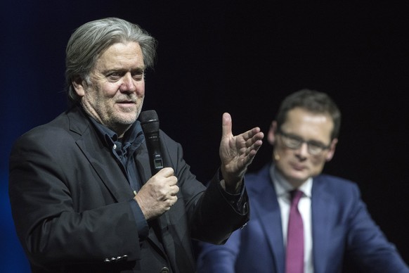 epaselect epa06585463 Former White House strategist Steve Bannon, (L), speaks next to Editor-in-chief of Swiss weekly &#039;Weltwoche&#039; (World week), Roger Koeppel during the &#039;Weltwoche (Worl ...
