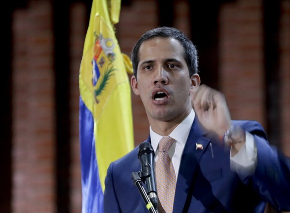 Das Oberste Gericht in Venezuela hat am Montag (Ortszeit) die Aufhebung der parlamentarischen Immunität von Oppositionsführer Juan Guaidó gefordert.