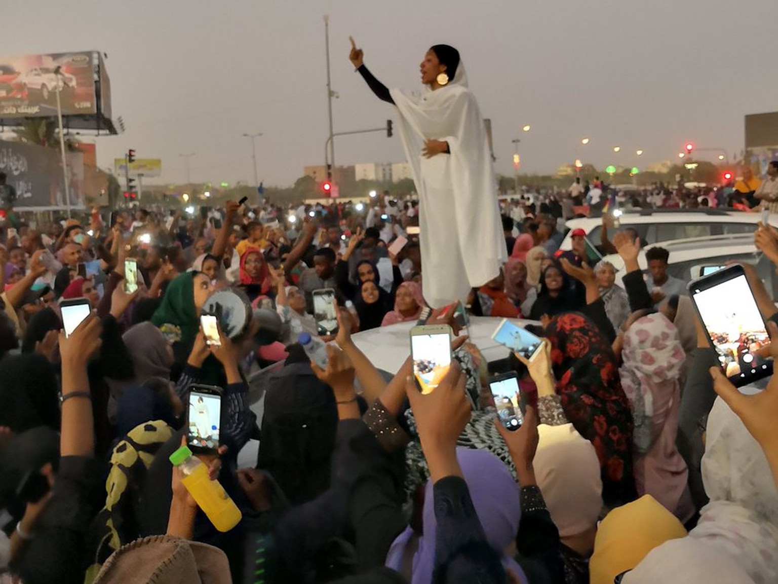 protesters in khartoum sudan on april 9 2019