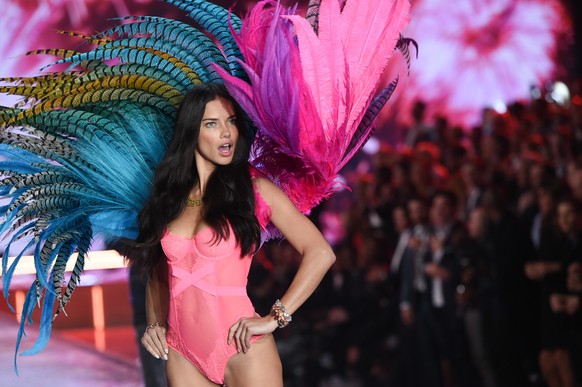Model Adriana Lima walks the runway during the 2015 Victoria&#039;s Secret Fashion Show at the Lexington Armory on Tuesday, Nov. 10, 2015, in New York. The Victorias Secret Fashion Show will air on C ...