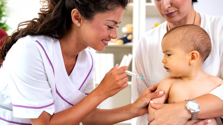 Impfen Baby Kind Impfung Spritze