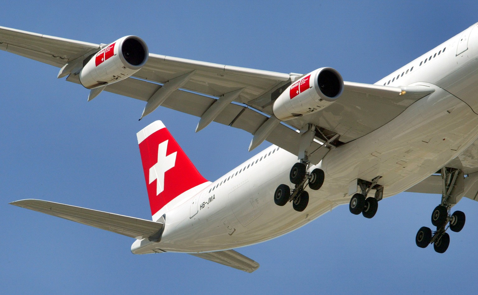 Swiss-Maschinen fliegen täglich über gefährliche Gebiete.