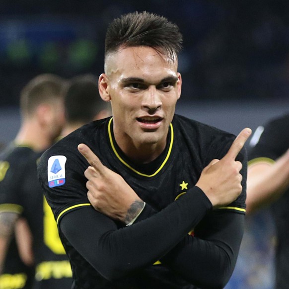 epa08108849 Inters forward Lautaro Martinez celebrates after scoring a goal during Italian Serie A soccer match between SSC Napoli and Inter Milan at the San Paolo stadium in Naples, Italy, 06 January ...