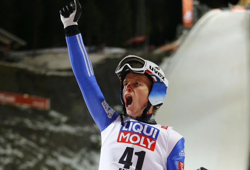 Rune Velta gewinnt mit einem hauchdünnen Vorsprung die Goldmedaille auf der Normalschanze.