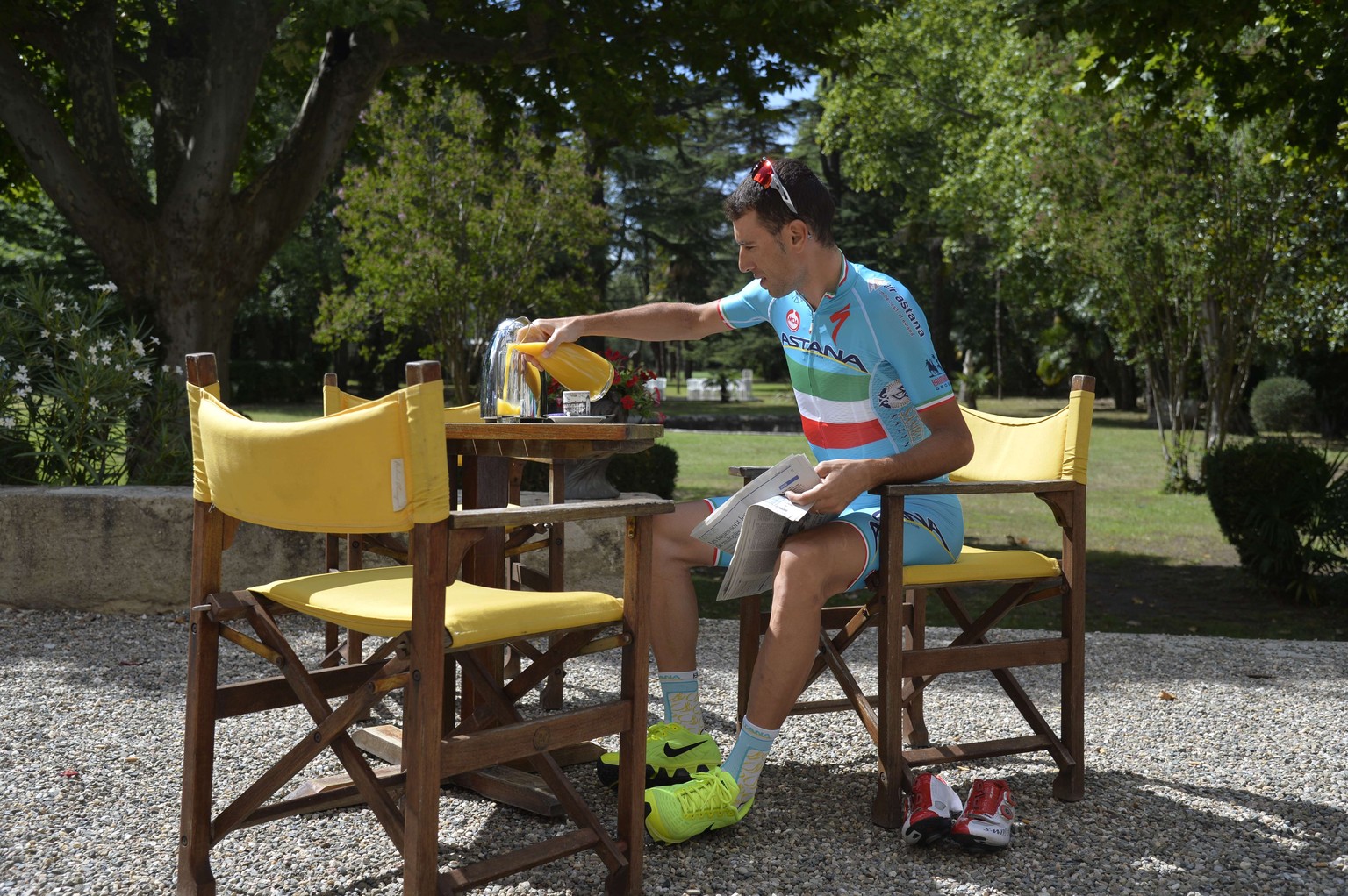 Königlicher Auftritt von Tour-de-France-Leader Vincenzo Nibali.