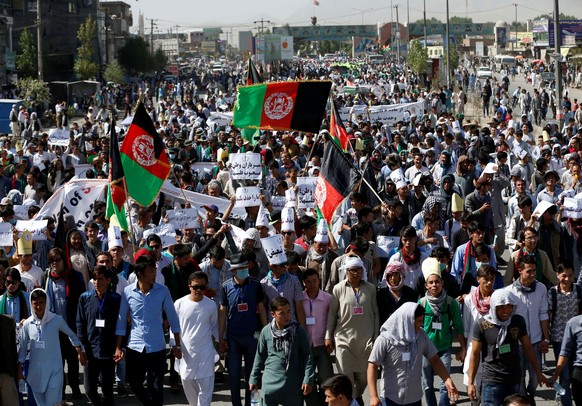 Demonstrators from Afghanistan&#039;s Hazara minority attend a protest in Kabul, Afghanistan July 23, 2016. REUTERS/Omar Sobhani