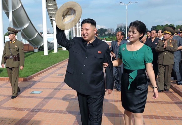 In this Wednesday, July 25, 2012 photo released by the Korean Central News Agency (KCNA) and distributed in Tokyo by the Korea News Service Thursday, July 26, 2012, North Korean leader Kim Jong Un, ce ...