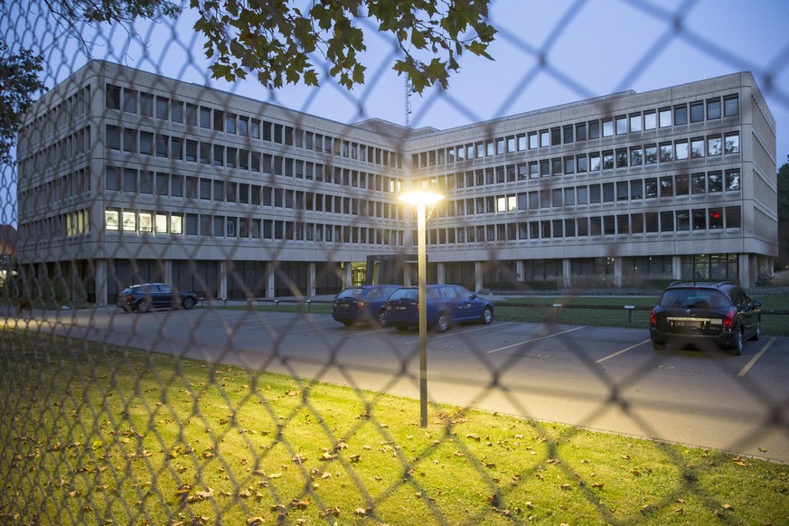 Sitz des Departements fuer Verteidigung, Bevoelkerungsschutz und Sport, VBS, in dem sich auch der Nachrichtendienst des Bundes (NDB) befindet, am Donnerstag 2. Oktober 2014 in Bern. (KEYSTONE/Peter Kl ...