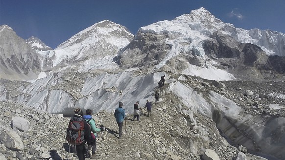 Abfall und Leichen: Sherpas haben am Mount Everest beim Müllsammeln menschliche Überreste gefunden. (Archivbild)