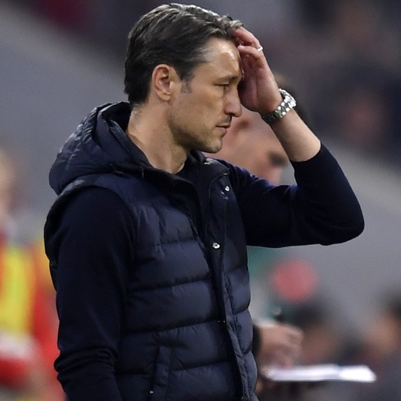 epa07074605 Bayern&#039;s head coach Niko Kovac reacts during the German Bundesliga soccer match between Bayern Munich and Borussia Moenchengladbach in Munich, Germany, 06 October 2018. EPA/DANIEL KOP ...