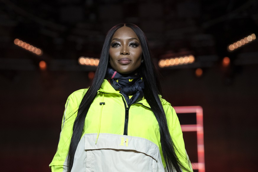 epa08222955 British model Naomi Campbell presents a creation by Tommy Hilfiger during London Fashion Week, in London, Britain, 16 February 2020. The Women&#039;s Autumn-Winter 2020/2021 collections ar ...