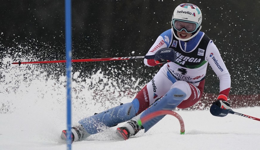 Switzerland&#039;s Michelle Gisin speeds down the course during an alpine ski, women&#039;s World Cup Slalom, in Zagreb, Croatia, Sunday, Jan. 3, 2021. (AP Photo/Giovanni Auletta)