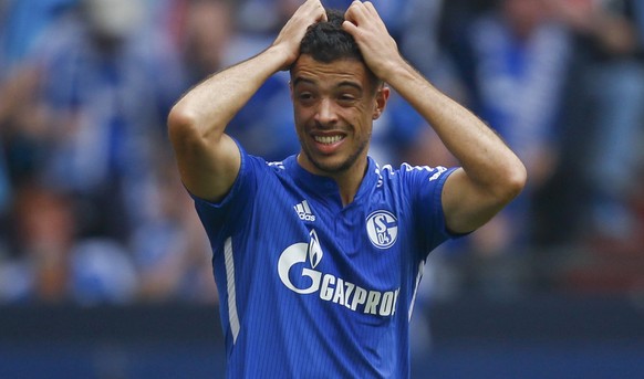Schalke 04&#039;s Franco Di Santo reacts during their Bundesliga first division soccer match against 1.FC Cologne in Gelsenkirchen, Germany October 4, 2015. REUTERS/Ina Fassbender DFL RULES TO LIMIT T ...