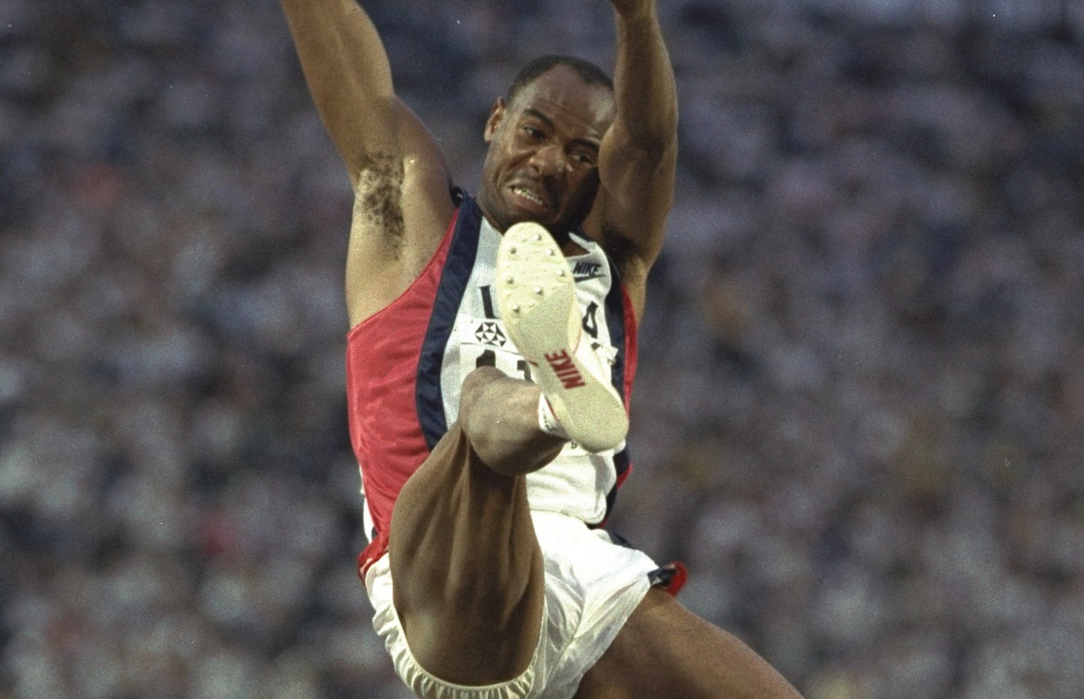 30 Aug 1991: Mike Powell of the USA in action during the Long Jump event at the 1991 World Championships in Tokyo. He won the event with a jump of 8.95 Metres. \ Mandatory Credit: Mike Powell/Allsport