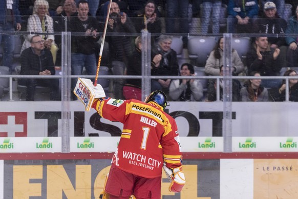 Biels Goalie Jonas Hiller jubelt nach dem zweiten Tor seiner Mannschaft beim Eishockey Meisterschaftsspiel der National League zwischen dem EHC Biel und dem SC Bern, am Samstag, 15. Februar 2020 in de ...