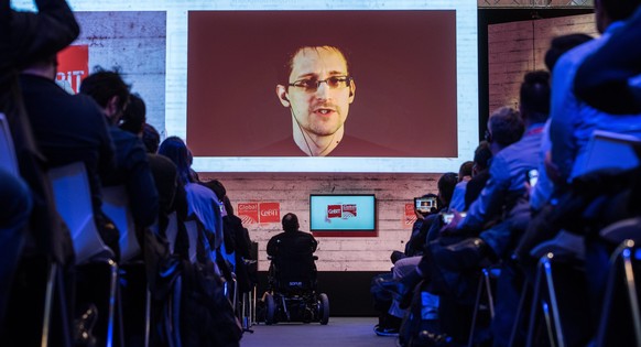 Edward Snowden während einer Videoübertragung.
