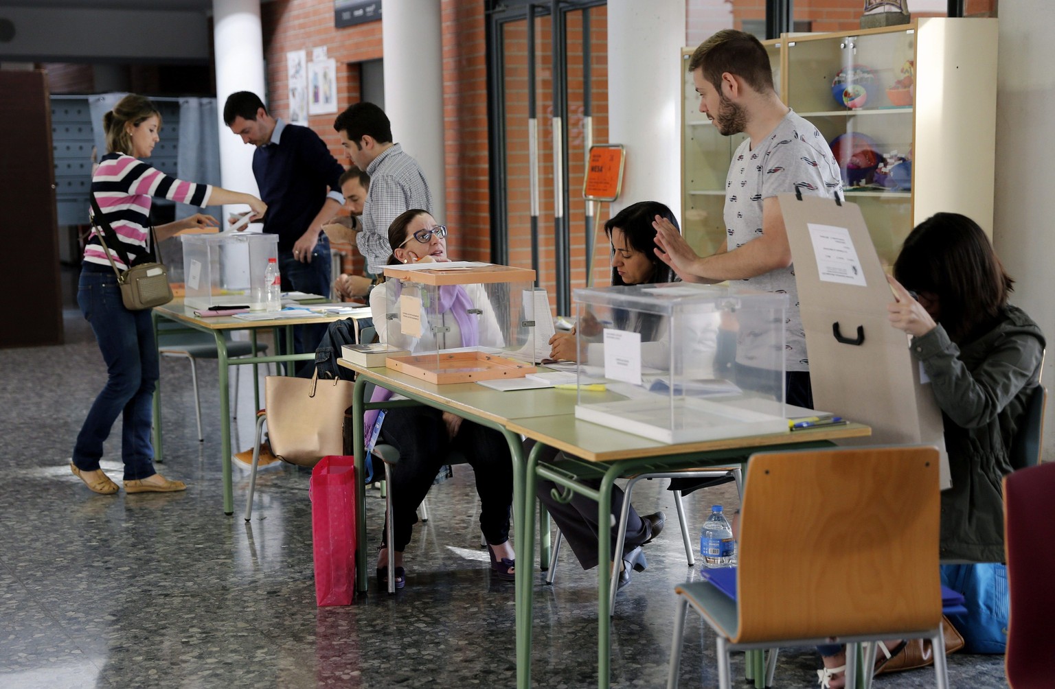 Ein Wahllokal in Valencia (24.05.2015).