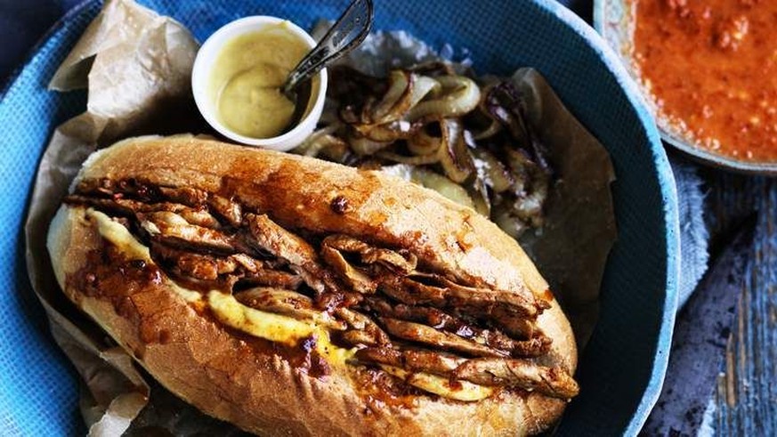bifana portugal portugiesisch lissabon sandwich schweinefleisch fleisch essen food https://cz.pinterest.com/trosa71/