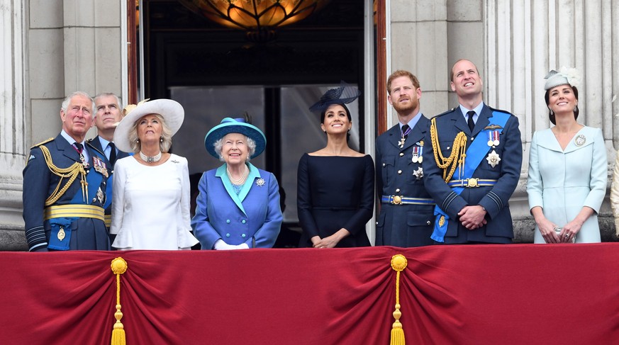epa09055927 (FILE) - (L-R) Britain&#039;s Charles, the Prince of Wales; Prince Andrew, Duke of York; Camilla, Duchess of Cornwall; Queen Elizabeth II, Meghan, Duchess of Sussex; Prince Harry, the Duke ...