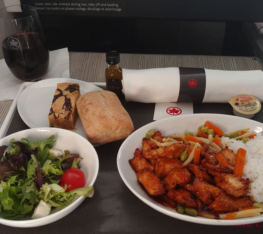 air canada food first class economy class flug fliegen essen https://www.instagram.com/turnleftorturnaround/