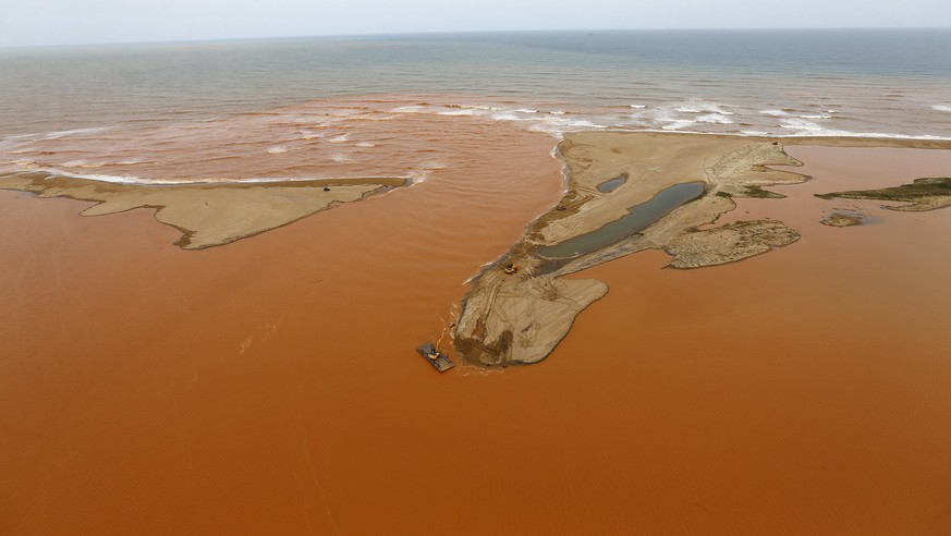 Umwelt-Desaster in Brasilien: Giftiger Schlamm ergiesst sich aus dem Rio Doce ins Meer. Die Aufgabe, Schwermetalle aus dem Wasser zu filtern, war bisher technisch nicht befriedigend gelöst.&nbsp;
