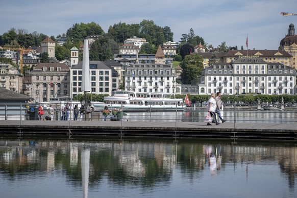 Die Stadt Luzern waehrend eines Stadtrundganges in der Touristenstadt Luzern zu Beginn der Sommerferien, am Montag, 13. Juli 2020 waehrend der Corona-Pandemie. (KEYSTONE/Urs Flueeler)