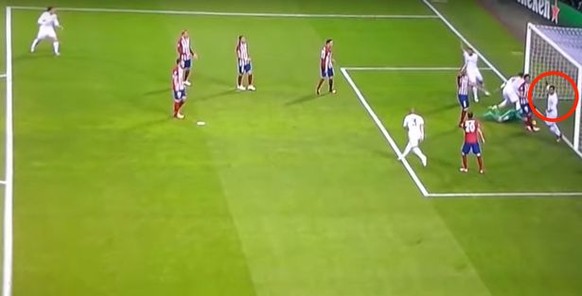 Champions-League-Final 2014 gegen Atlético: Ronaldo hebt beim Tor von Sergio Ramos in der Nachspielzeit den Arm.
